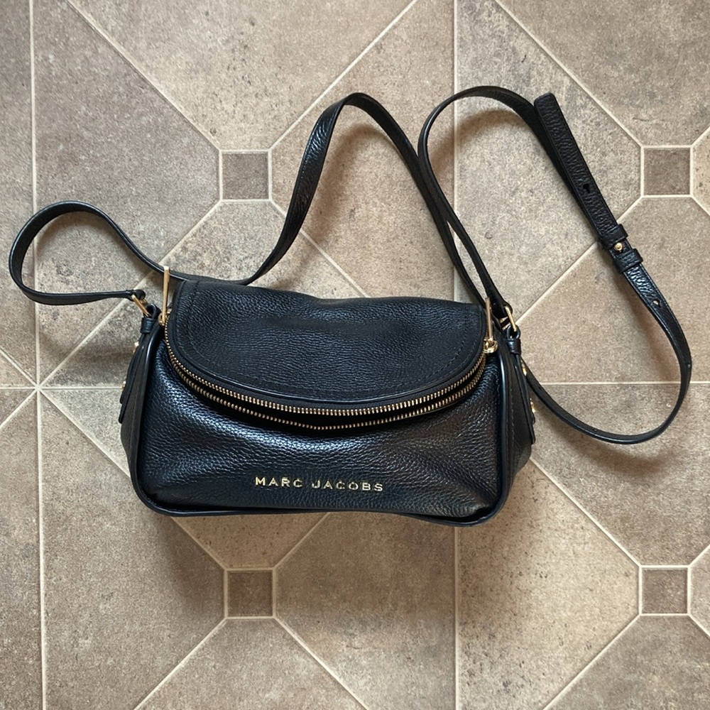 NWOT The Groove Leather Mini Messenger Bag